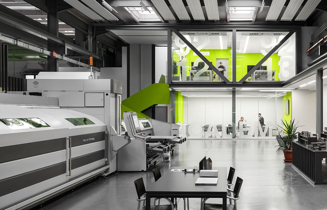 BLM GROUP Machines for CNC laser cutting, tube bending, endforming